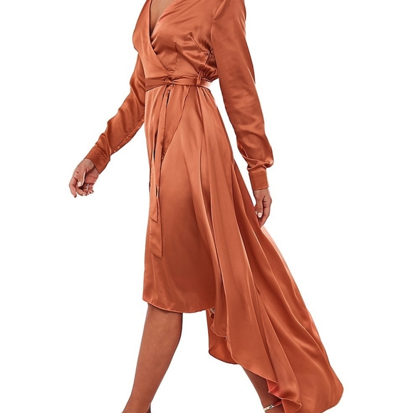 MISSGUIDED Long sleeve Wrap Dress. - Picture 3 of 4